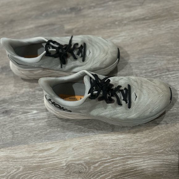 Hoka Arahi 6 tennis shoes - Picture 3 of 6